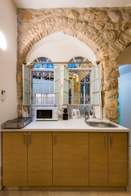 Ovadia Somech #2 Apartment *